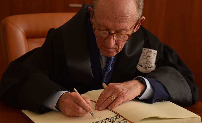 știre Daniel Chirot știre Daniel Chirot
