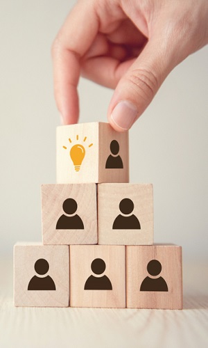 Leader,With,Idea,And,Innovation,,Woman,Hand,Flips,Cube,With Leader,With,Idea,And,Innovation,,Woman,Hand,Flips,Cube,With